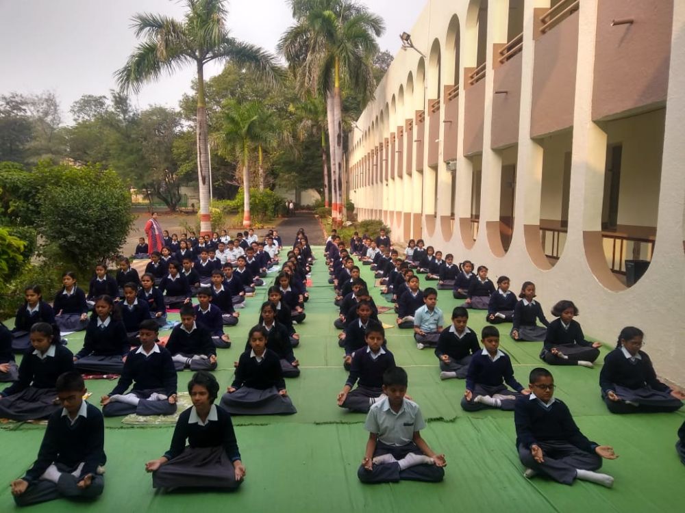 Modern-Neeri-School-9-1-20-Inter-school-yogasan-competition-training-2019-2