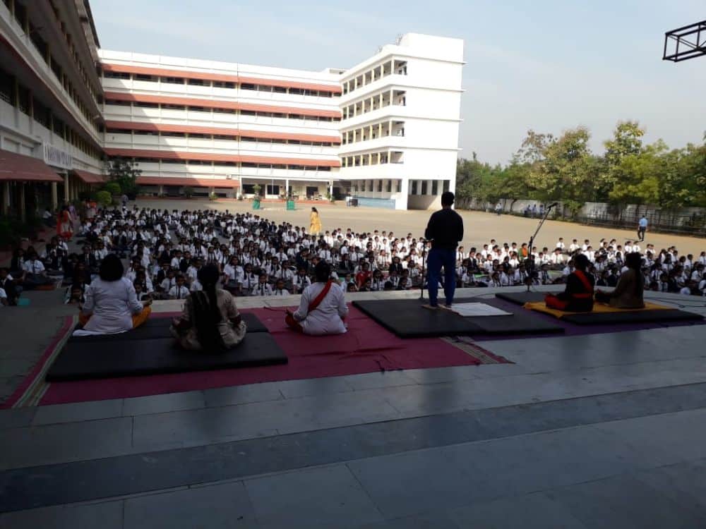Narayana-Vidyalaya-Inter-School-Yoga-Competition-training-2019-1