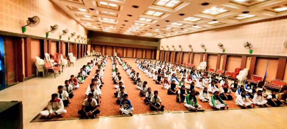 Mahatma-gandhi-high-school-2-12-19-Interschool-yoga-competition-training-2019