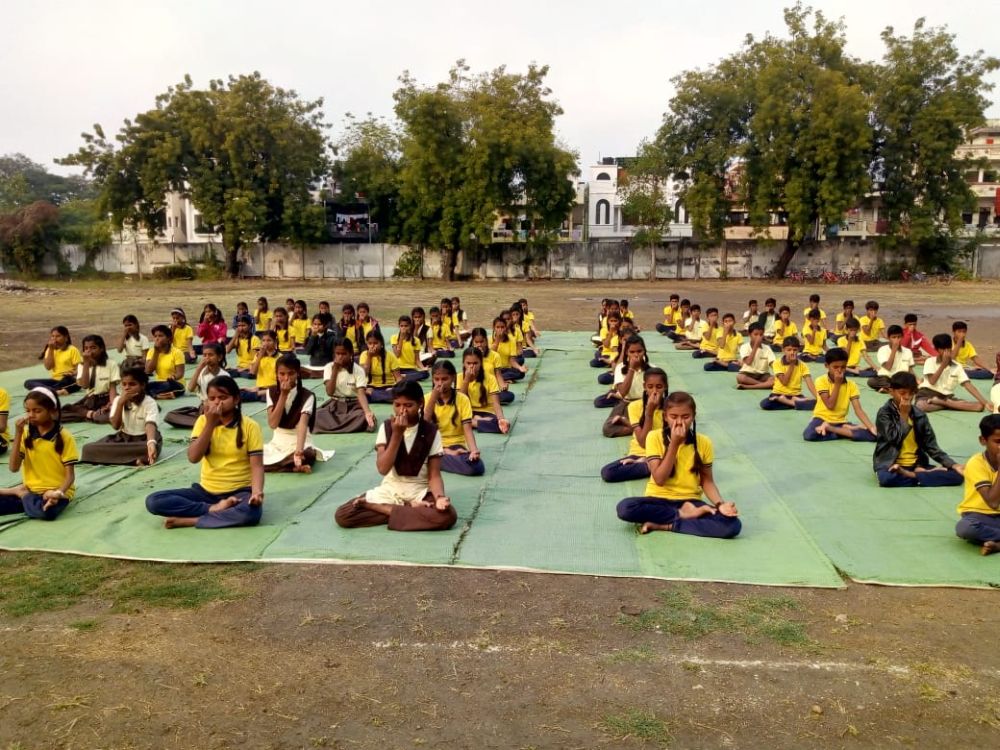 Vanita-Vikas-High-School-3-1-20-Inter-school-yogasan-competition-training-2019